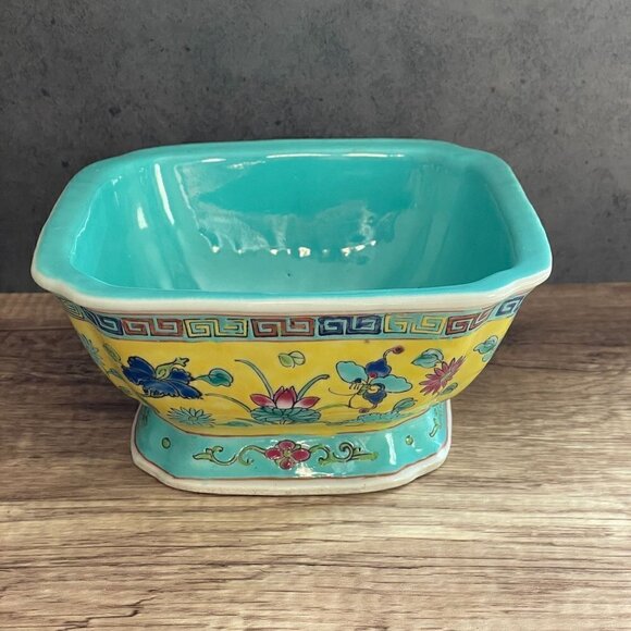 Early 20th Century Quig Dynasty China Octagonal Ceramic Bowl Hand Painted Floral - Picture 6 of 9